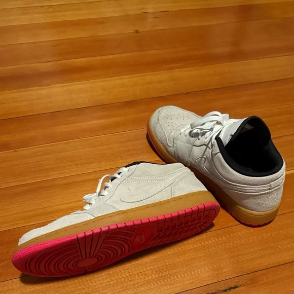 Jordan 1 Low Hyper Pink White Gym Yellow - Picture 3 of 5